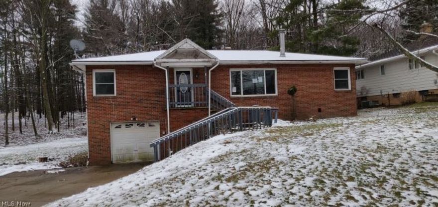 What a great buy! Come take a look at this brick Broadview Hts. 3 bedroom, 2 bath raised ranch, offers a formal dining area, large eat-in kitchen, hardwood floors, finished lower level, attached 1 car garage, extra wide driveway and a fantastic lot. This is only open to owner occupied bids, check hudhomestore for closing dates. Call for an appointment today!