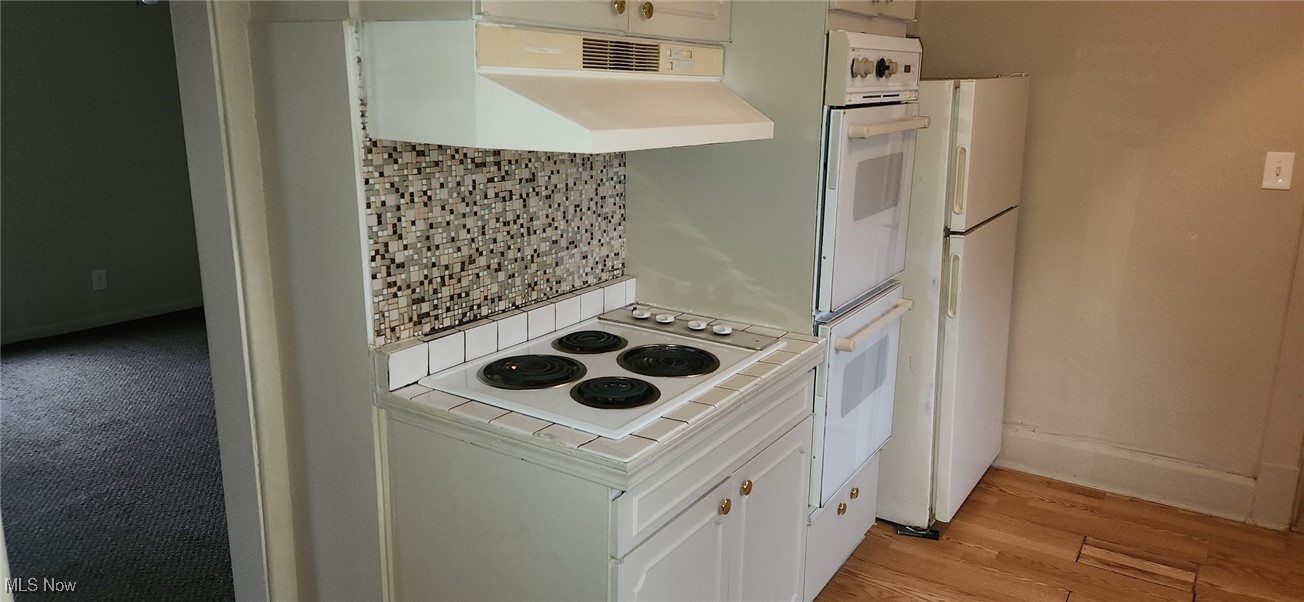 E Beatrice Doxie 1 - Residential Lease