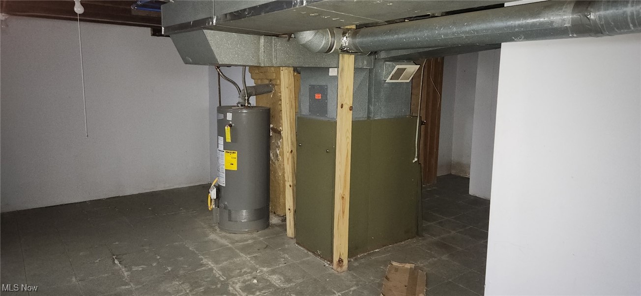 E Beatrice Doxie 1 - Residential Lease