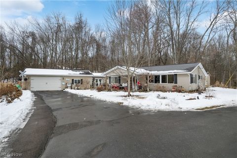 Homes For Sale - 5039 Erie Avenue<br/> Canal Fulton, OH 44614