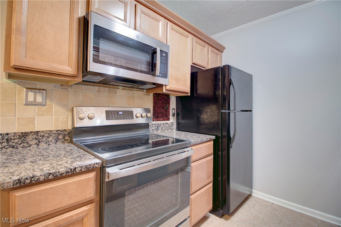 Misty Lake Vlg/Mdws Ph I Condo - Residential