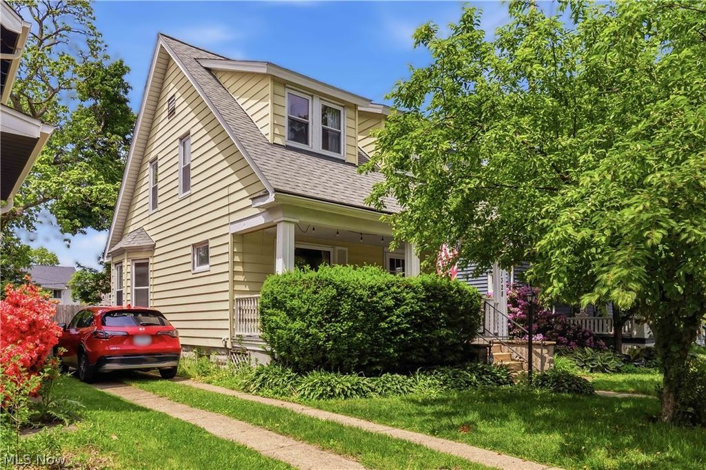 Photo of 1328 Ethel Avenue, Lakewood, OH 44107 (MLS # 5210506)