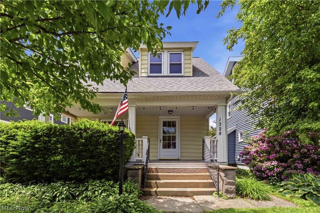 Photo of 1328 Ethel Avenue, Lakewood, OH 44107 (MLS # 5210506)