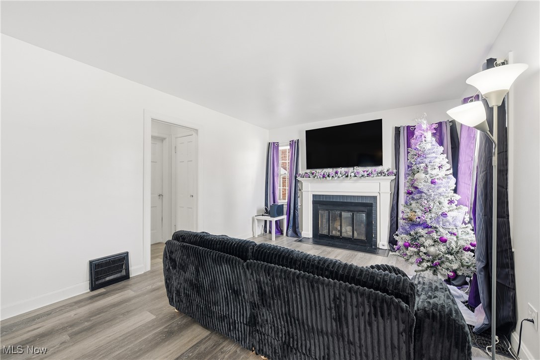 Philip Raimers 03 Libby G - Residential