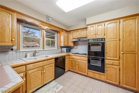 Tiny photo for 525 Carlotta Drive, Youngstown, OH 44504 (MLS # 5254141)