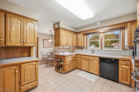 Tiny photo for 525 Carlotta Drive, Youngstown, OH 44504 (MLS # 5254141)