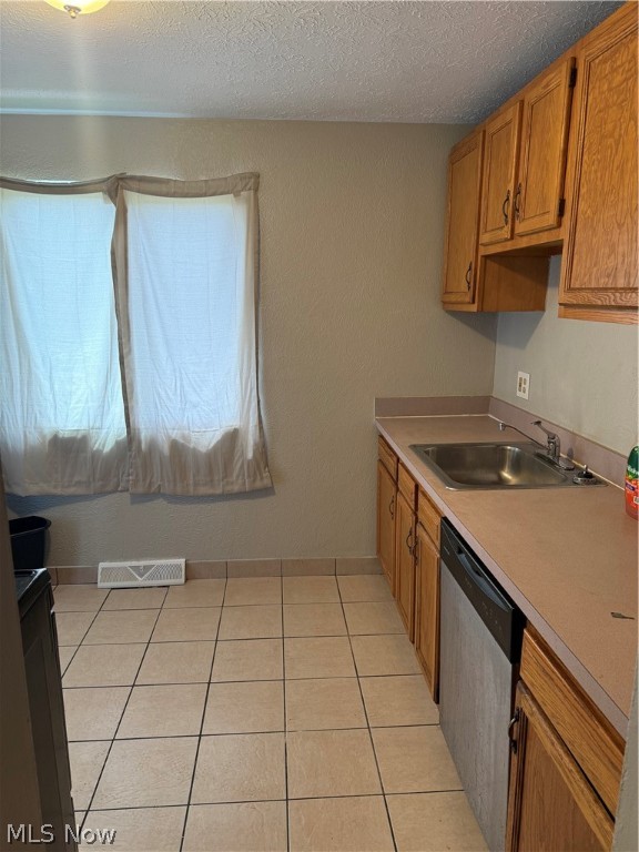 Banbury Village Condo - Residential