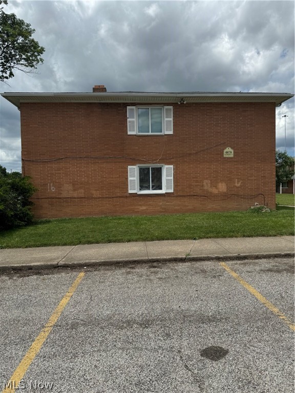 Banbury Village Condo - Residential