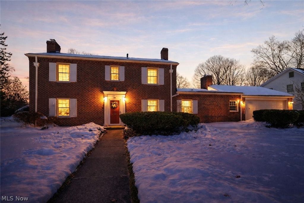 Photo of 201 E 12th Street E, Dover, OH 44622 (MLS # 5185581)