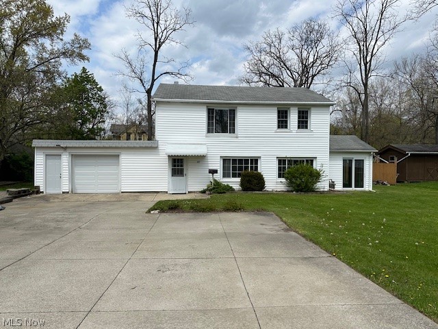Sunny updated upstairs 2 bedroom blocks away from downtown Hudson! New flooring, paint and stainless appliances! Charming back deck and access to a serene back yard. Laundry in building. Rental Qualification Checklist:
-$50 application fee per adult occupant.
-Credit score: 600+
-No recent bankruptcy.
-No eviction history & no criminal history (involving sex, drugs or violence)
-Stable employment (must provide current pay stubs)
-Monthly gross income must be at least 2.5 X Monthly Rent
-First months rent, security deposit, renters insurance, and transferred utilities required prior to move in.