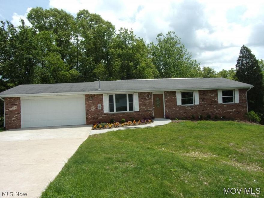 Feels like a new house! Redone from the foundation up, including landscaping. Downstairs has huge bonus room, rec room w/stone fireplace, 4th bedroom & full bath + laundry. Walkout to back yard through sliders. New roof Aug, 2015 #780  Elem: Putnam Elementary School  Elem/Bus: N  JrHigh: Marietta Middle School School  JrHigh/Bus: Y  High: Marietta High School  High/Bus: Y  Fire: VOL  Police: SHF  ;SQFT=Fin L1:1176, Fin Bsmt:996, Fin Above:1176, Fin Total:2172, Unfin Bsmt:180, Unfin Above:180;GAR= 2 Car Att