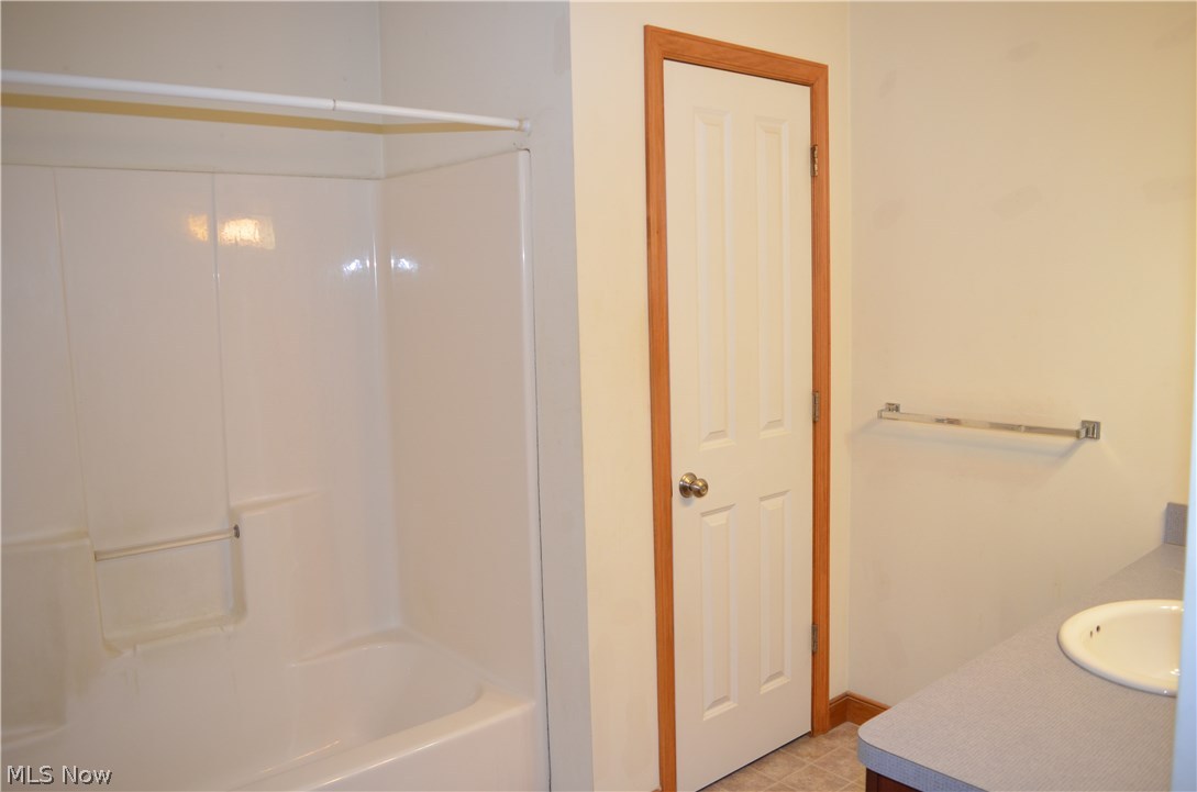 Dartmouth/Clg Hills Ph 05-A - Residential