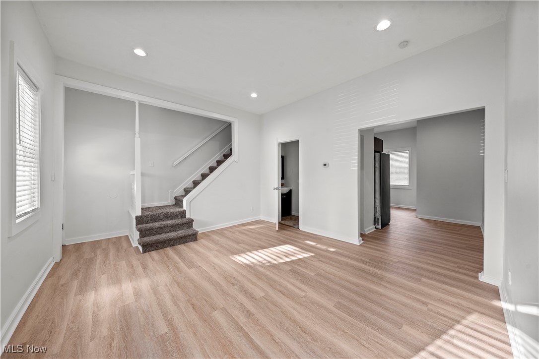 Cleveland, Ohio 44113, United States, 2 Bedrooms Bedrooms, ,2 BathroomsBathrooms,Residential,Active,25611