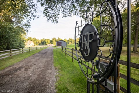 Tiny photo for 10190 N Girdle Road, Mesopotamia, OH 44062 (MLS # 5241494)