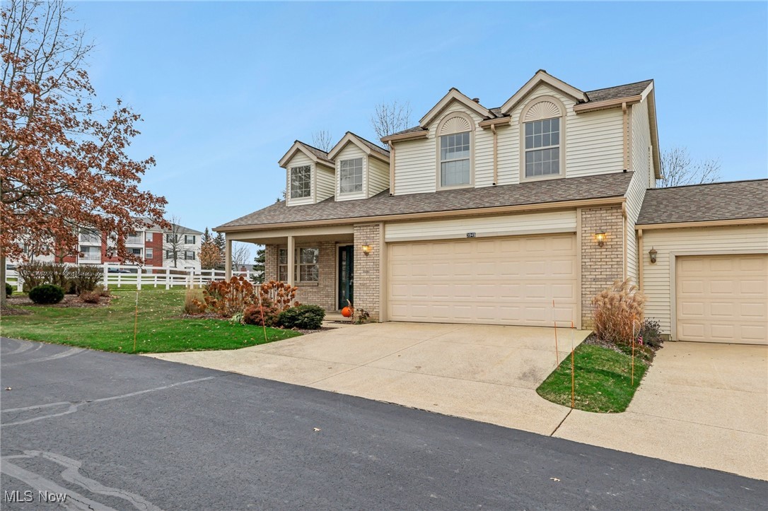 3945 Heron Court, Stow, Ohio image 3