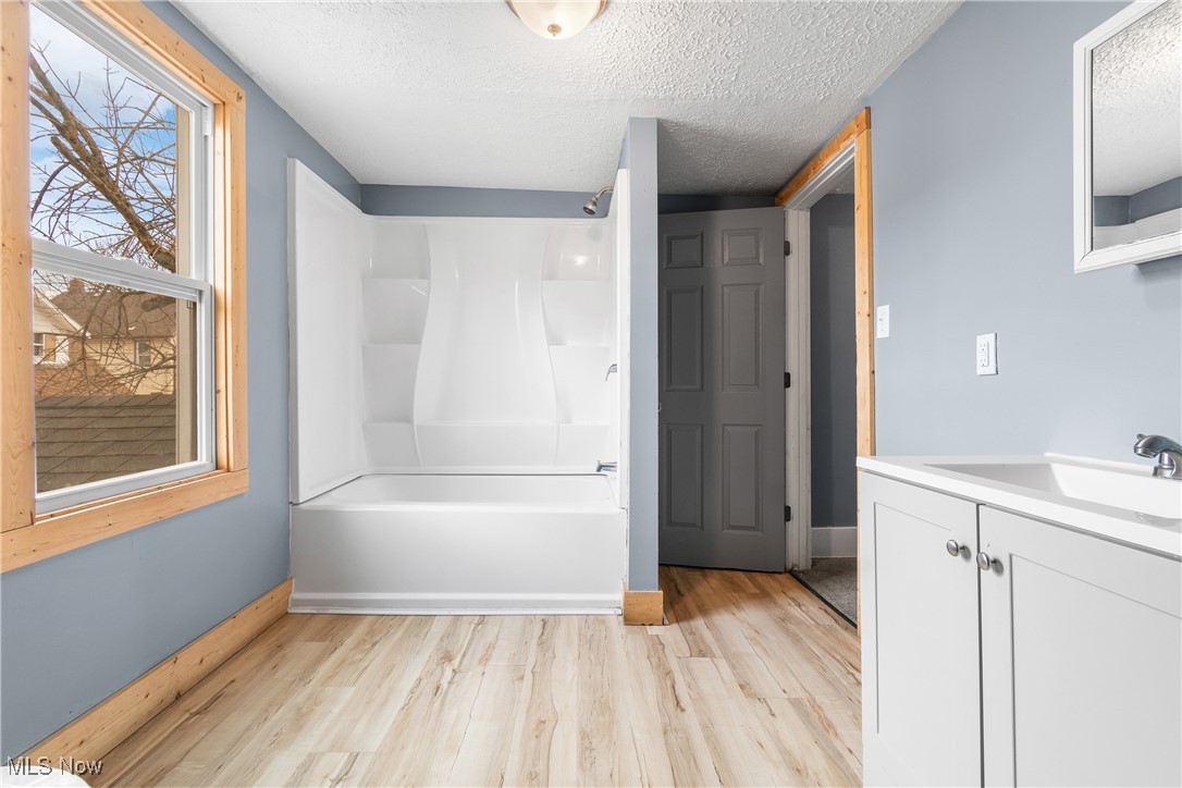 Luedella Court - Residential