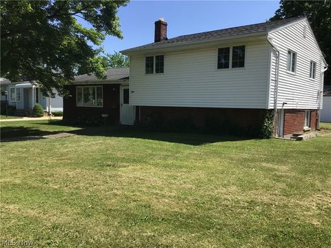 Single Family Residence in Eastlake OH 1197 340th Street.jpg