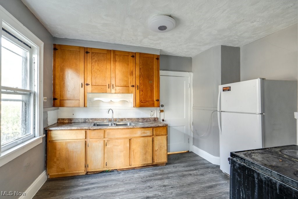 Lake Shore Blvd - Residential Income