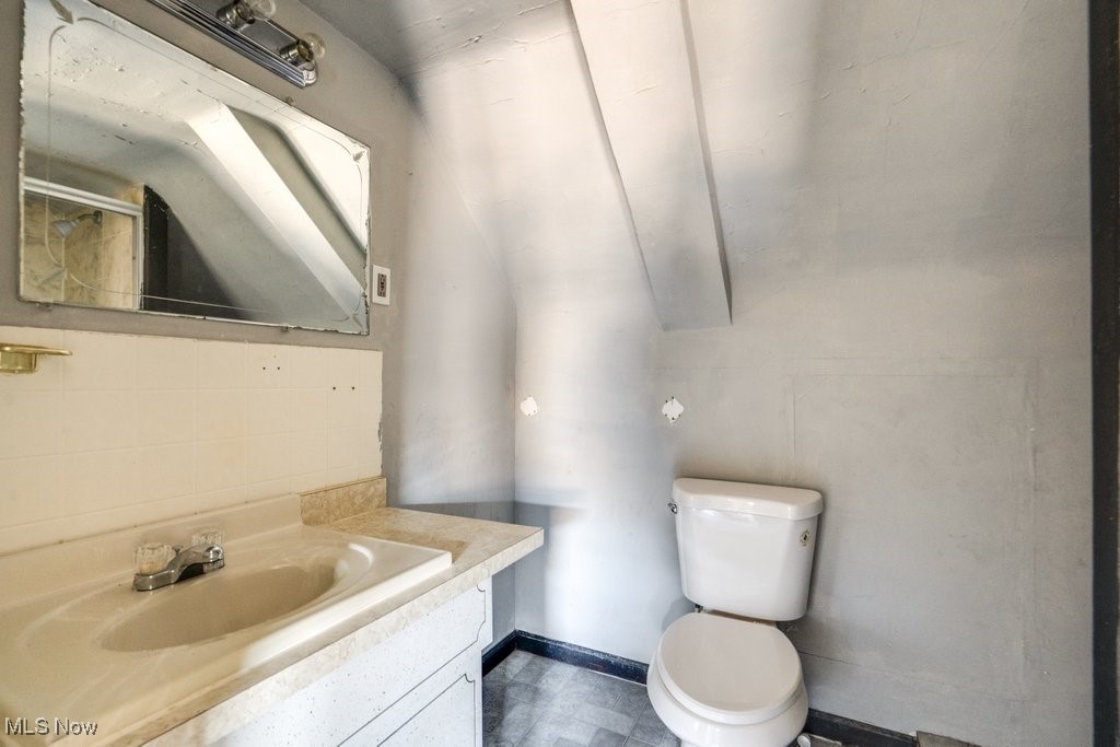 Lake Shore Blvd - Residential Income