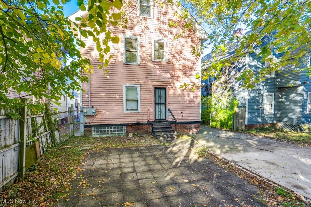 Lake Shore Blvd - Residential Income