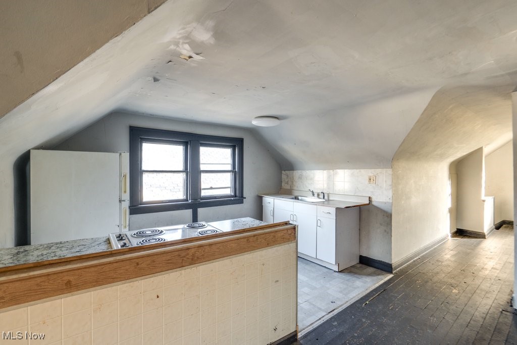 Lake Shore Blvd - Residential Income