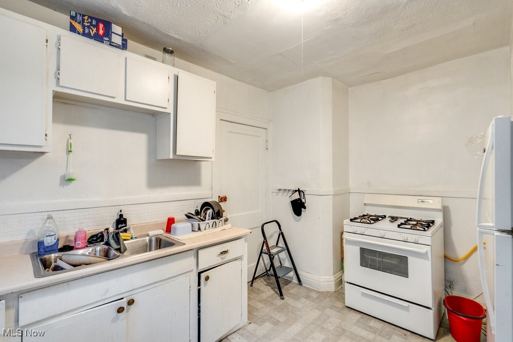 Lake Shore Blvd - Residential Income