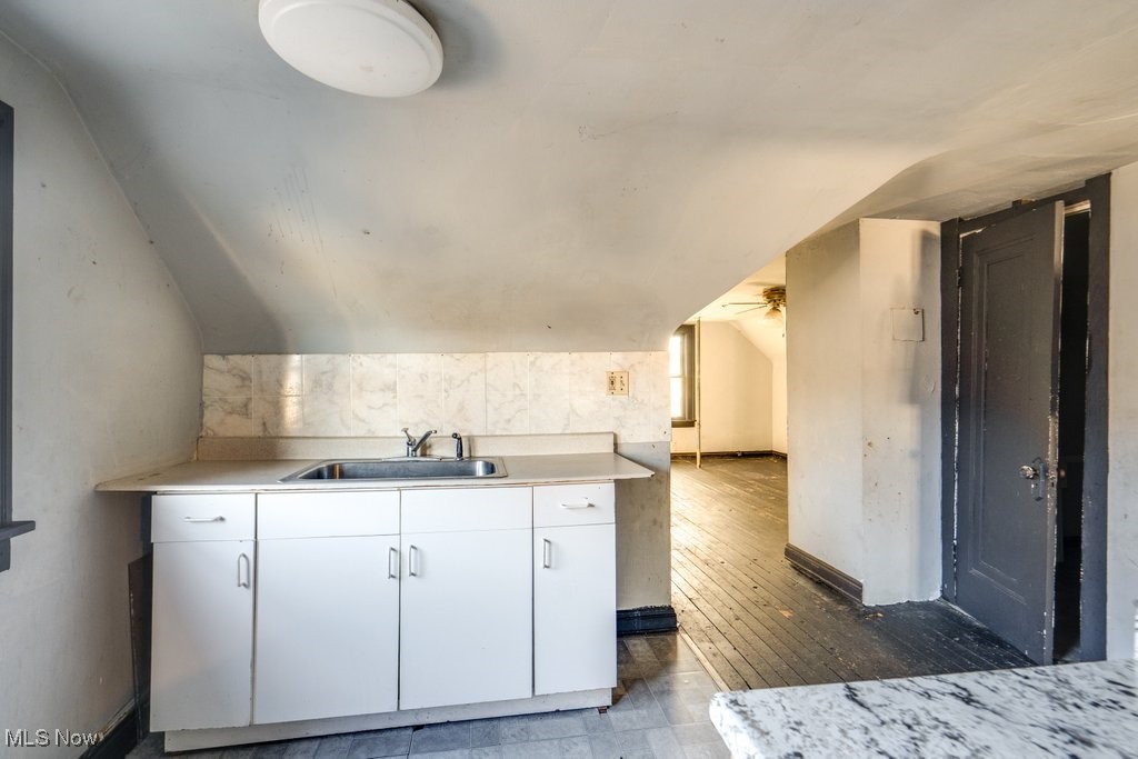 Lake Shore Blvd - Residential Income