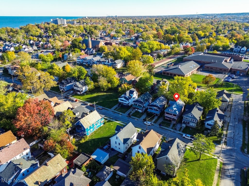 Lake Shore Blvd - Residential Income