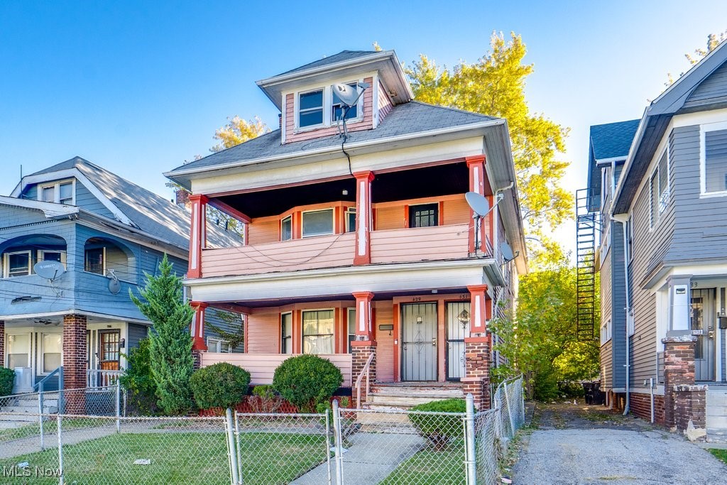 Lake Shore Blvd - Residential Income