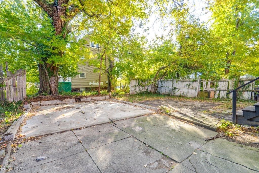 Lake Shore Blvd - Residential Income