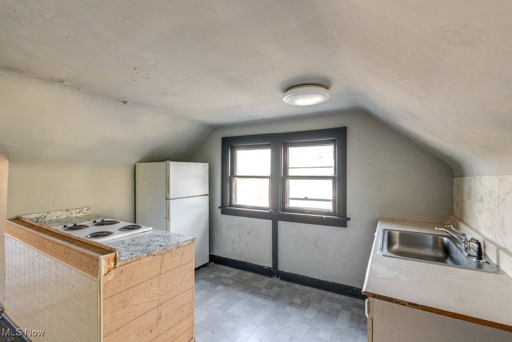 Lake Shore Blvd - Residential Income