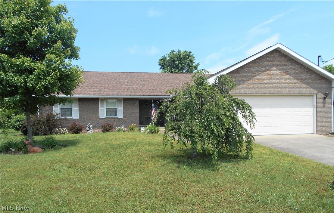 One floor plan living.Spacious ranch with lots of great features that include a delightful family room with an abundance of natural light. Cathedral ceilings, recently upgraded,"cook Friendly" kitchen with Quartz counter-tops and plenty of cabinets. With the full unfinished basement there is plenty of space to create more living area if needed. Elem: Belpre Elementary School Elem/Bus: Y Jr High: Belpre Middle School Jr High/Bus: Y High: Belpre High School High/Bus: Y Fire: VOL Police: CTY PossFreeGas: N. LB#31669777.;SQFT=Fin L1:1928, Fin Above:1928, Fin Total:1928, Unfin Bsmt:1536, Unfin Above:1536;GAR= 2 Car Att