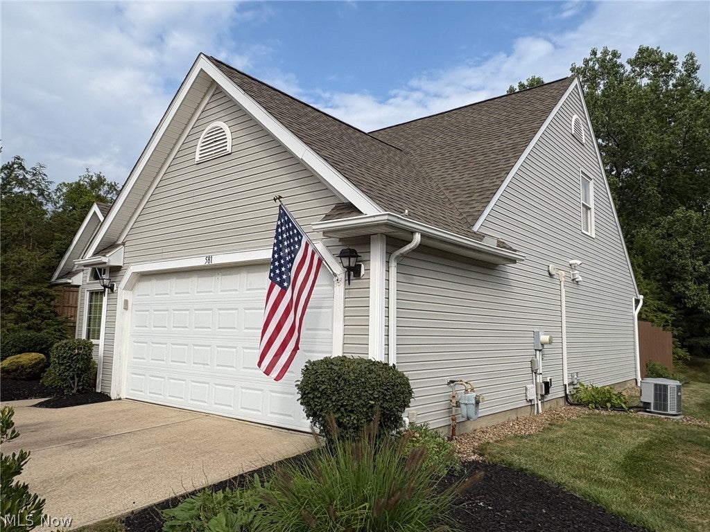 581 Thornberry Lane