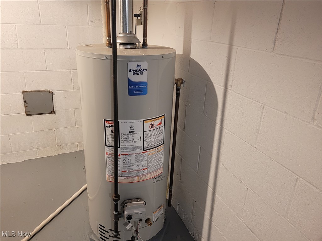 Lake Forest 17 - Residential