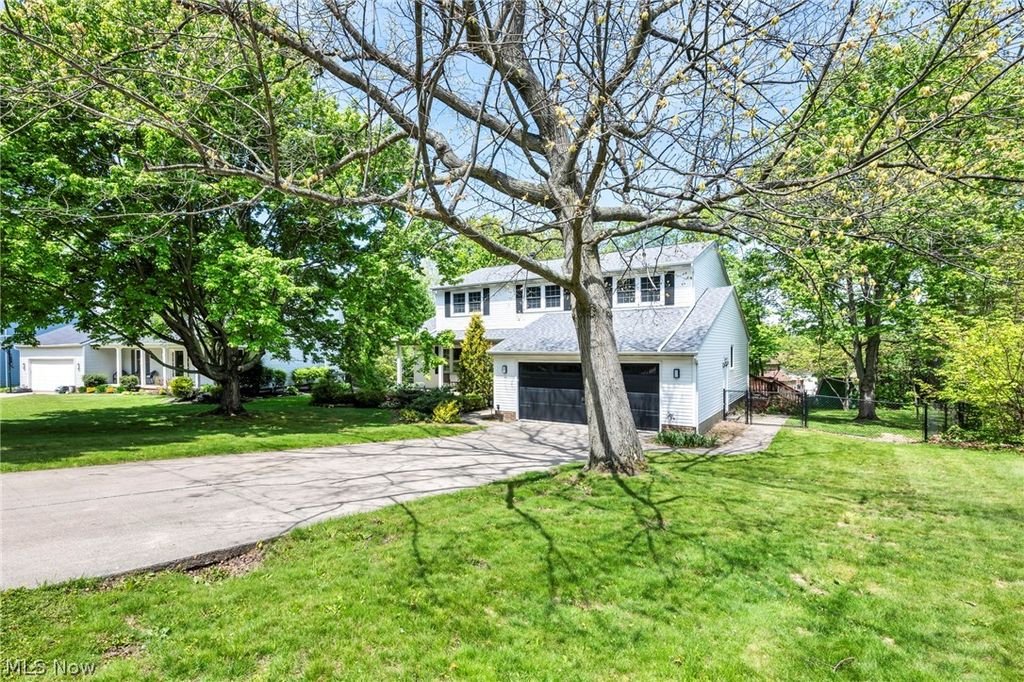 Photo of 9533 Catalpa Circle, Mentor, OH 44060 (MLS # 5194562)