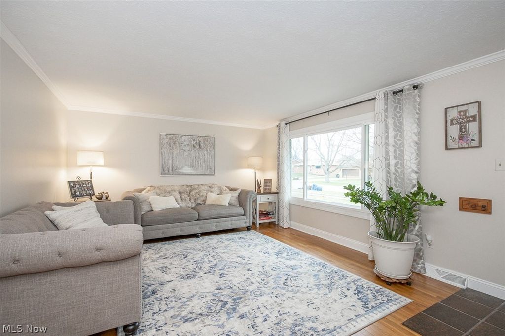 Photo of 6924 Day Drive, Parma, OH 44129 (MLS # 5191999)