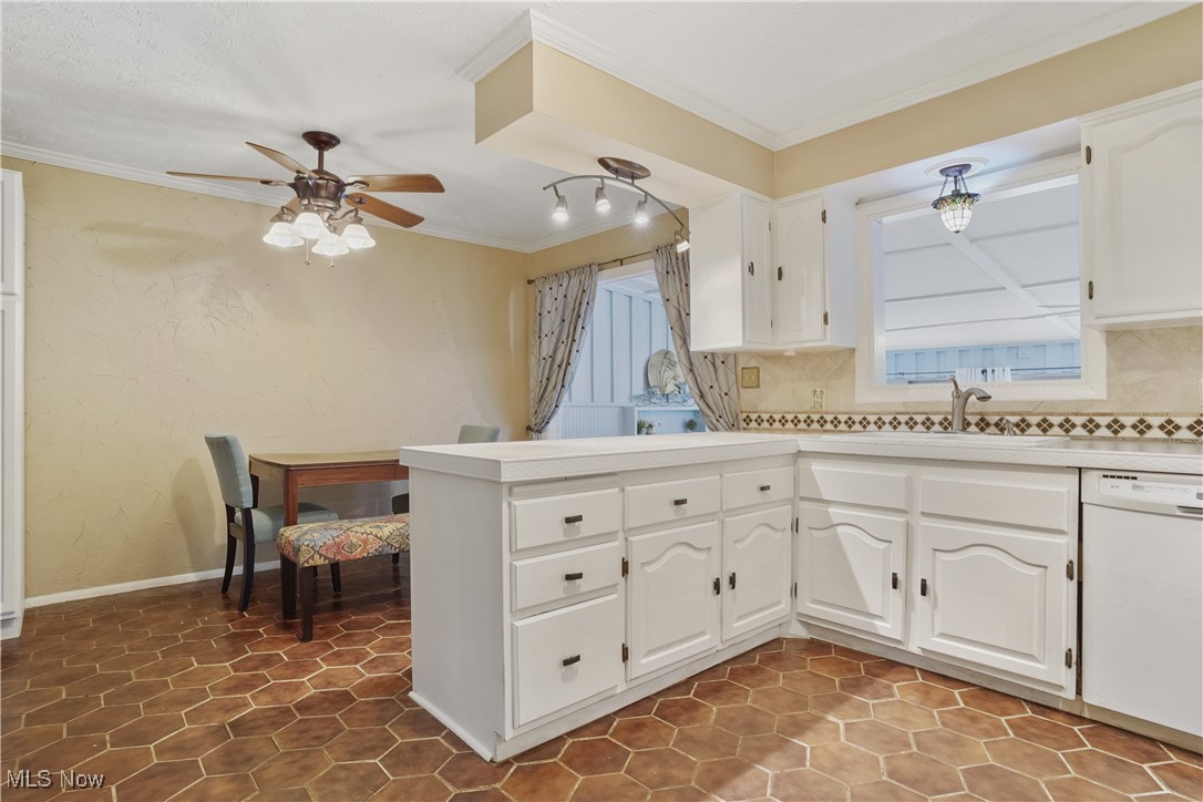4579 Commodore Drive, Stow, Ohio image 16