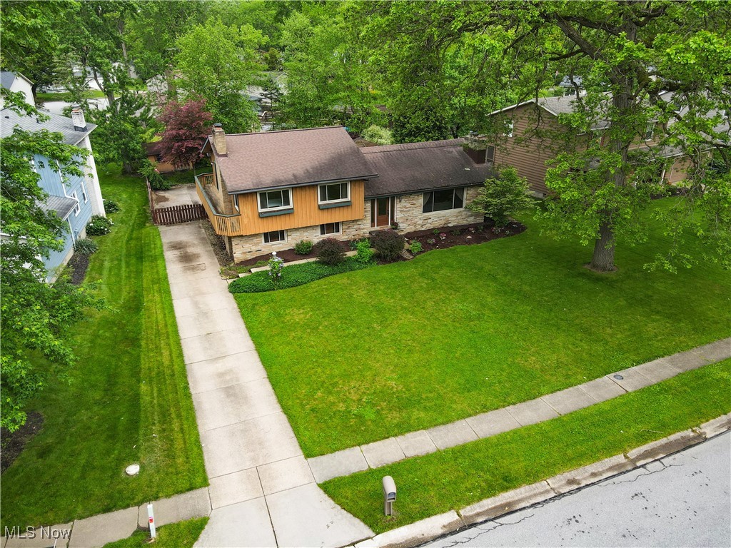 4579 Commodore Drive, Stow, Ohio image 2