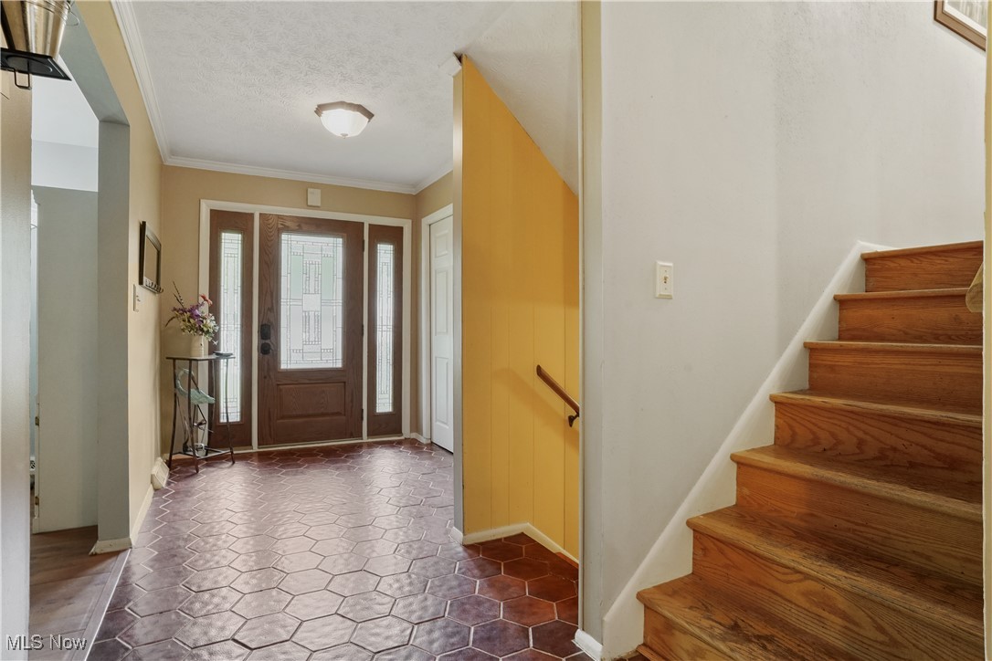 4579 Commodore Drive, Stow, Ohio image 6