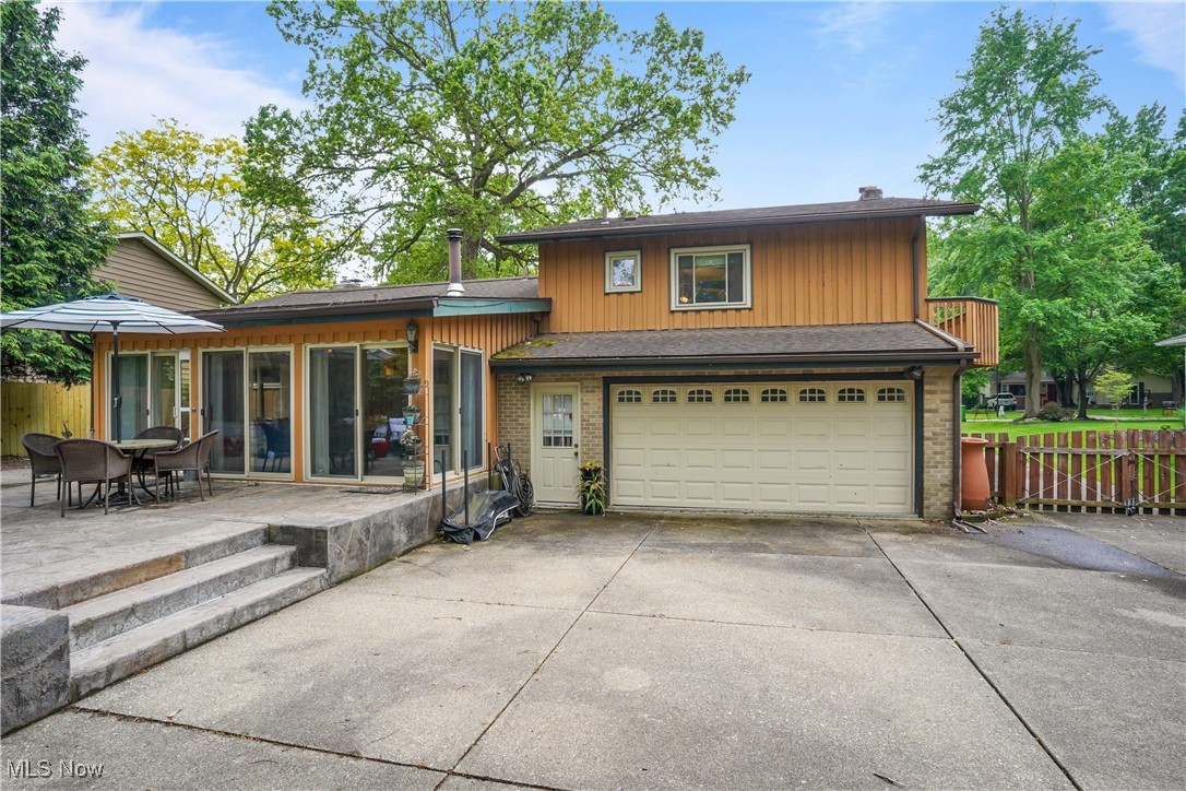 4579 Commodore Drive, Stow, Ohio image 4