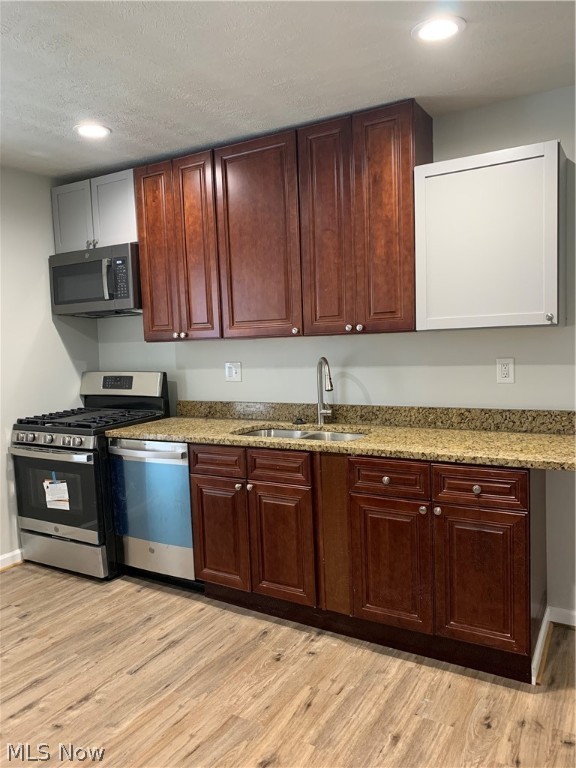 Rhodes Hartnell & Barber - Residential Lease