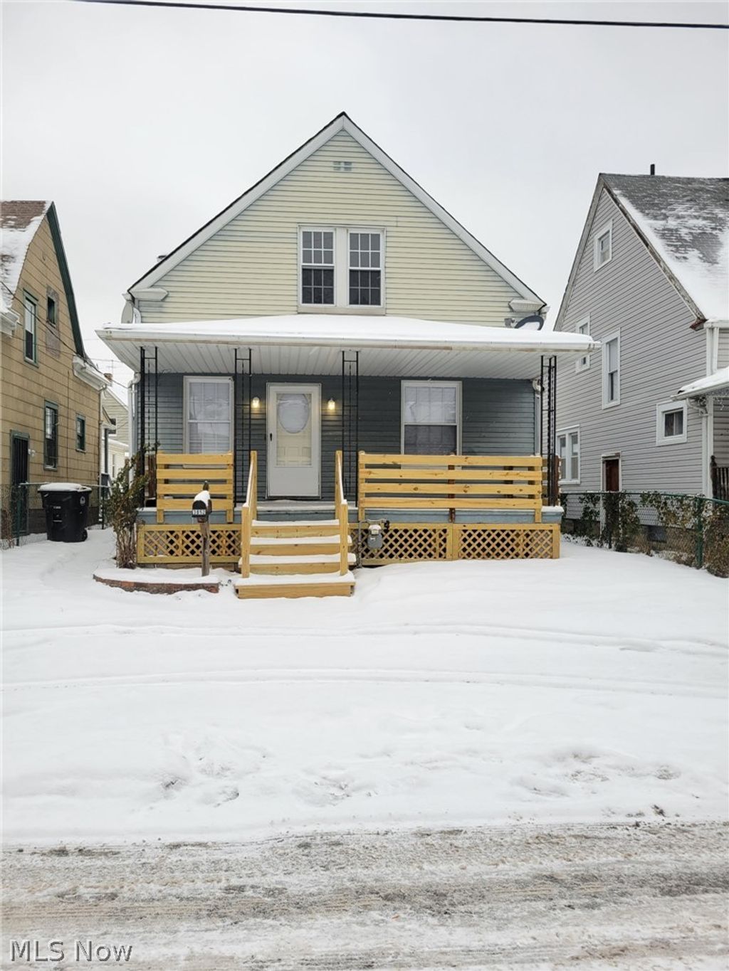 Photo of 3852 W 41st Street, Cleveland, OH 44109 (MLS # 5189418)