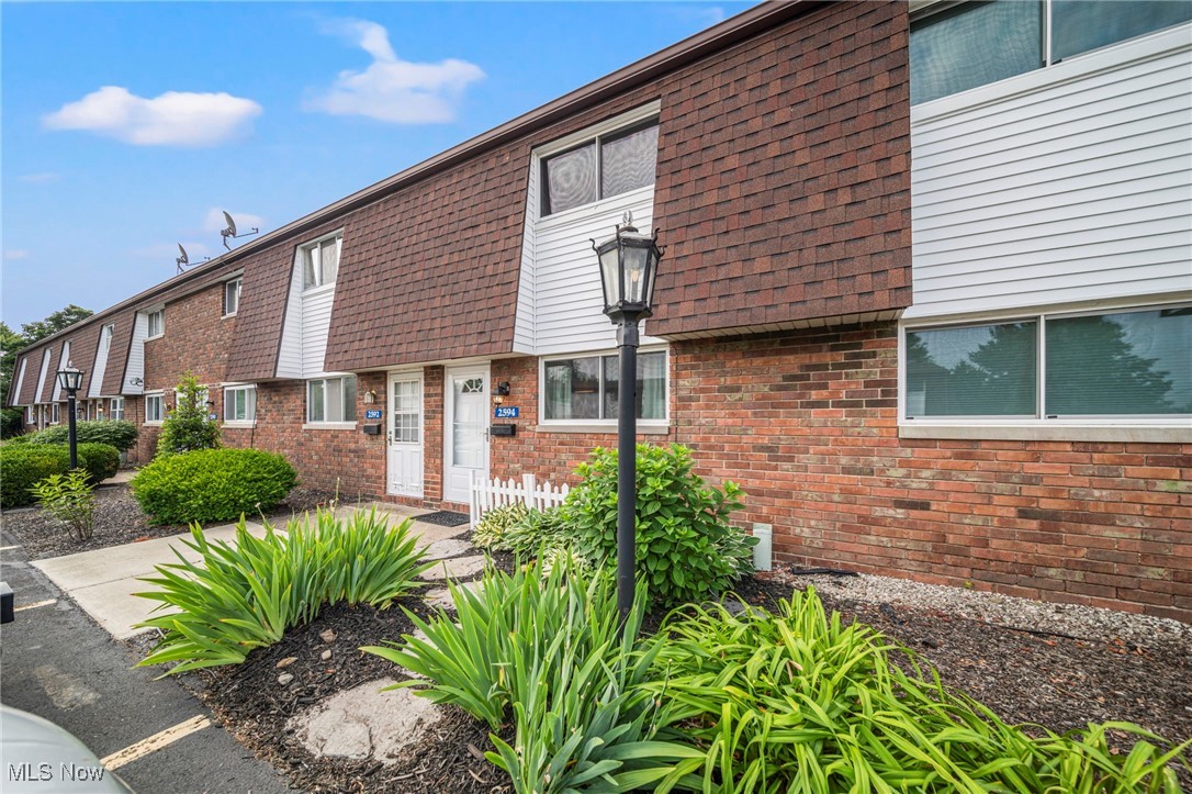 2594 Shakespeare Lane