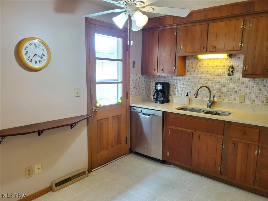 34671 Lake Shore Boulevard, Eastlake, Ohio image 7