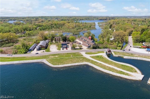 Condo For Sale - 239 Portage Lakes Drive<br/> Akron, OH 44319
