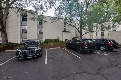 1625 Cedarwood Drive 218 Westlake OH 44145