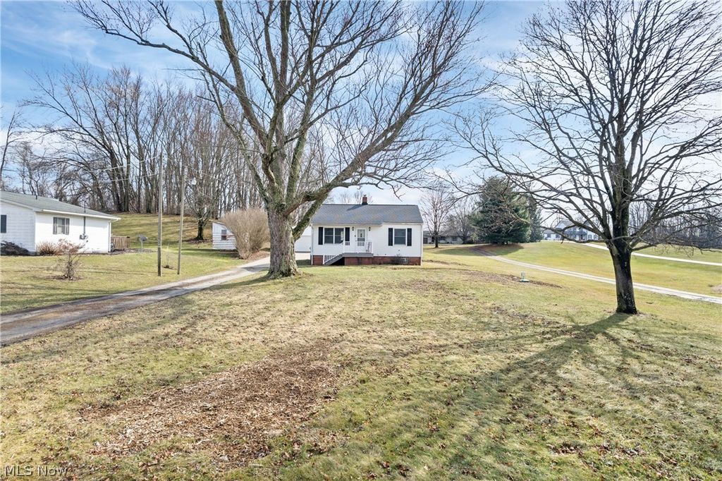 Photo of 1170 Smith Kramer Street NE, Hartville, OH 44632 (MLS # 5191659)