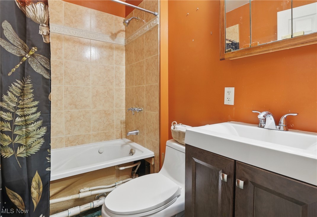 272 Moore Road, Avon Lake, Ohio image 19