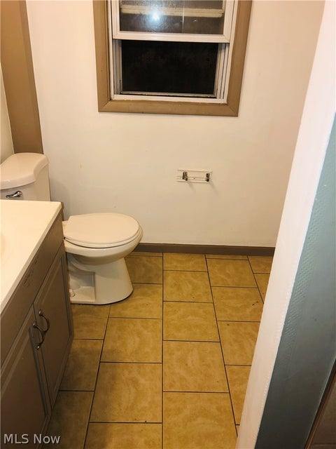 Tiny photo for 571 East Avenue, Akron, OH 44320 (MLS # 5239175)