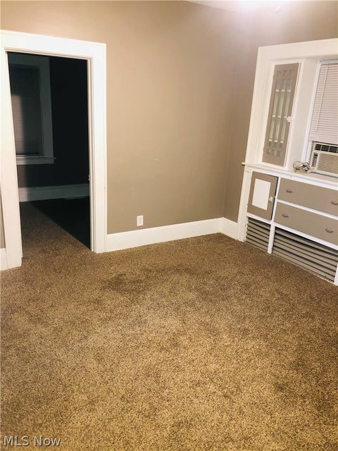 Tiny photo for 571 East Avenue, Akron, OH 44320 (MLS # 5239175)